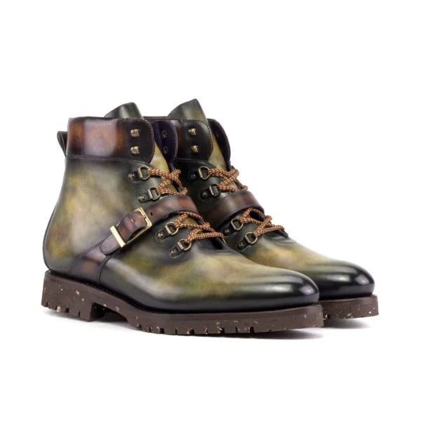 Hiking-Boot-Goodyear-Welted-Patina-Medium-Crust-Patina-Fire-Crust-Patina-Green-Museum_Ang5-scaled-600x600.webp